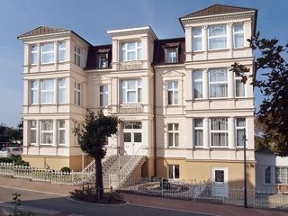 Pension Seebad Ahlbeck Pension Carlsburg Bild 1